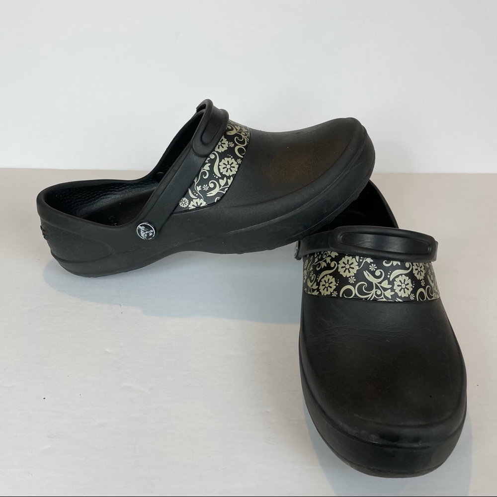 Women’s Floral Crocs Size 10